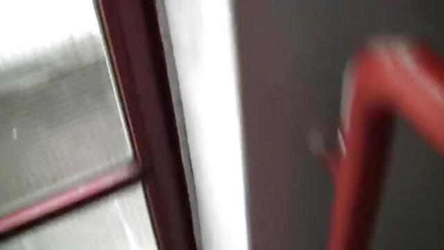 Najljubši :  Amaterski par ima hardcore seks na kavču Video posnetki 