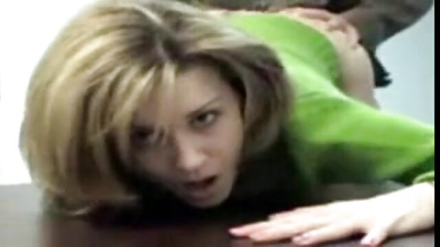 Najljubši :  Ljubiteljsko rjavolasko snema, medtem ko jo je udaril njen ljubimec Video posnetki 