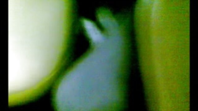 Najljubši :  Vroča rjavolaska babe daje dvojno blowjob in dobi udarec Video posnetki 