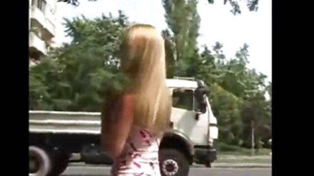 Najljubši :  Japonska MILF v kimonu kot profesionalka obožuje moškost ljubimca Video posnetki 