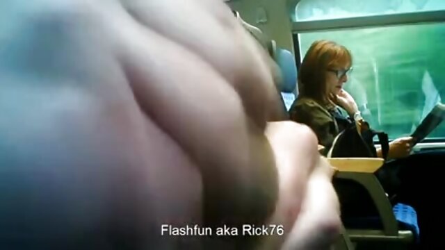 Najljubši :  Prsata ebenovina MILF dobi pribit z bledo polti kunec Video posnetki 