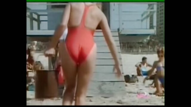 Najljubši :  Navdušeni moški zadovolji lepo blondinka v različnih pozah Video posnetki 