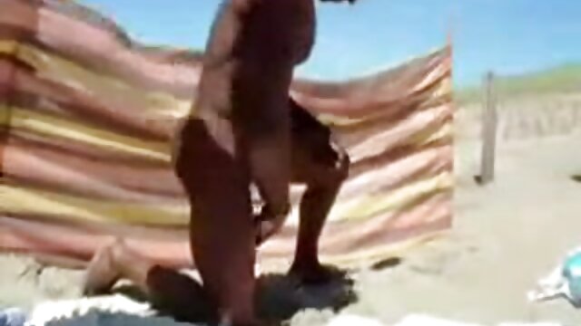 Najljubši :  Glamurozna blondinka potrebuje nekaj dobrega jebanja Video posnetki 