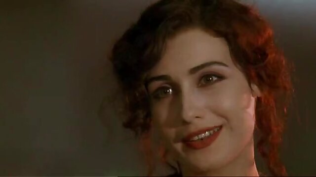 Najljubši :  Vroča blondinka odpre ta prizor z fafanjem, nato pa zajaha ta gumb Video posnetki 