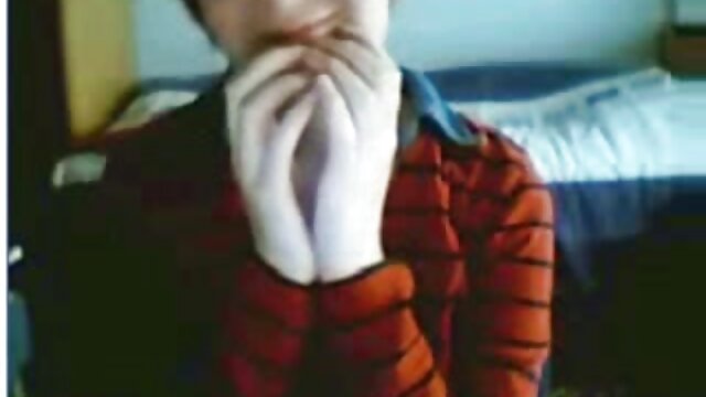 Najljubši :  Črnolaska z velikimi prsi vara moža z pohotnim inamoratom Video posnetki 