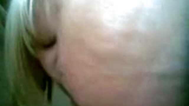 Najljubši :  Kratkolaso ​​rjavolasko bejbo so udarili trije obešeni žeblji Video posnetki 