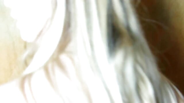 Najljubši :  Za denar suha Latina dekle lakira masiven tiča na zadnjem sedežu Video posnetki 