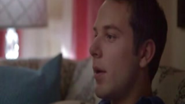 Najljubši :  Za denar suha Latina najstnica zaniči bruiserjevo izboklino v kombiju Video posnetki 