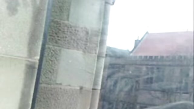 Najljubši :  Popolnoma naravna piščanka obožuje svoja dva moška prijatelja Video posnetki 