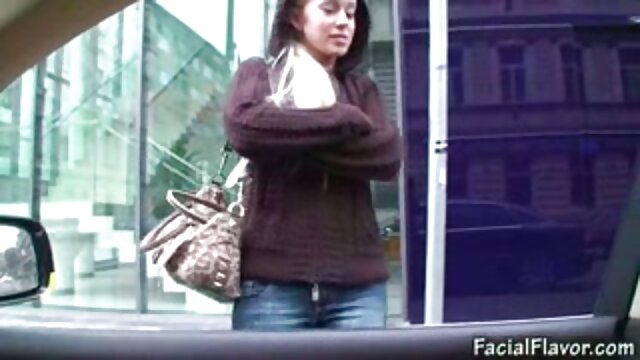 Najljubši :  Latina do ušes z moškim hoče od njega oralni seks Video posnetki 