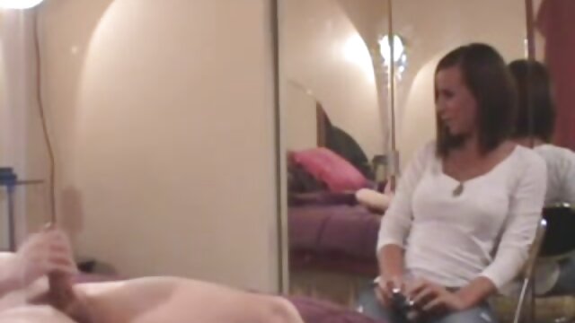 Najljubši :  Petelin craver je pripravljen na prijetno oralno dejanje z možem Video posnetki 