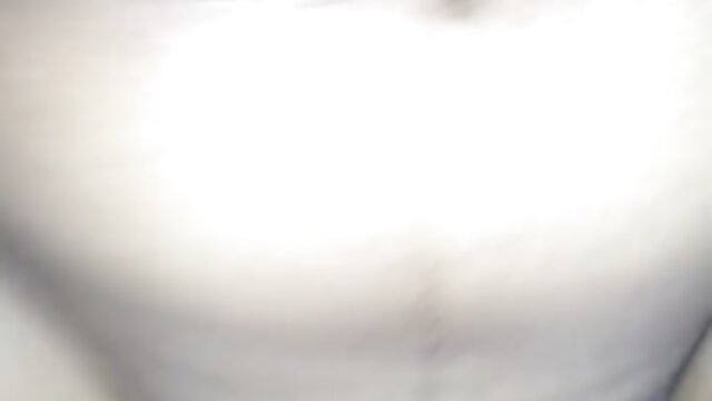 Najljubši :  Valentina Nappi je zapeljala s fantom in pribita ob bazenu Video posnetki 