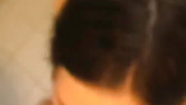 Najljubši :  Rjavolaska pornozvezdnico močno zajebe v trgovini Video posnetki 