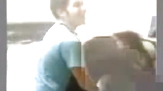 Najljubši :  Luštka s kosmi repi sesa kurac polbratu, da drži zaprta usta Video posnetki 