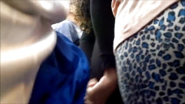 Najljubši :  Zlobna punca pride k polbratu na blowjob in jahanje tiča Video posnetki 