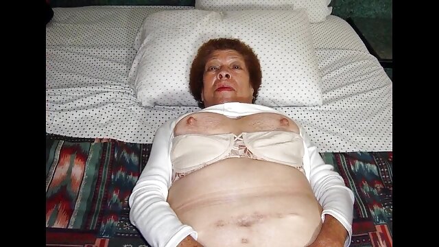 Najljubši :  Ashley Adams daje lepo handjob in sesa ogromno gred Video posnetki 