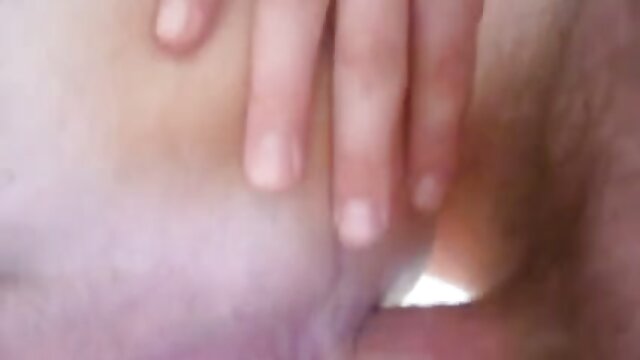 Najljubši :  Mama naredi kurac svojega sina trd, preden ji ponudi rit Video posnetki 