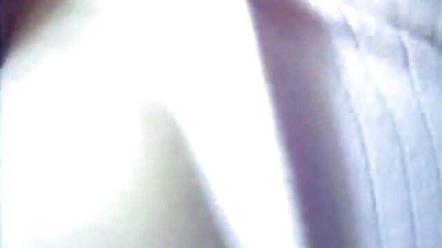 Najljubši :  Človek je želel, da bi nahrbtna MILF cula z vso silo Video posnetki 