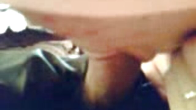 Najljubši :  Čudovita tajnica Kiara Edwards se zajebava s svojim nadarjenim šefom Video posnetki 