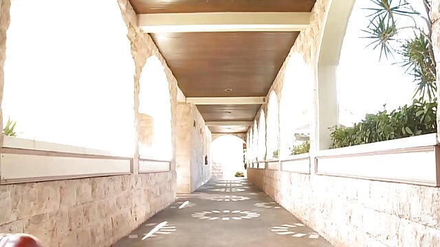 Najljubši :  Elegantna blondinka MILF oralno zdravi svojega randy moža Video posnetki 