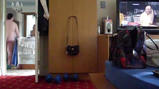 Najljubši :  Bridgette B in moški prekrivata gola telesa z barvo po zmenku Video posnetki 