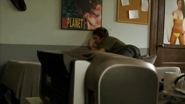 Najljubši :  Sladka rjavolaska se sleče in jebe s sosedom Video posnetki 