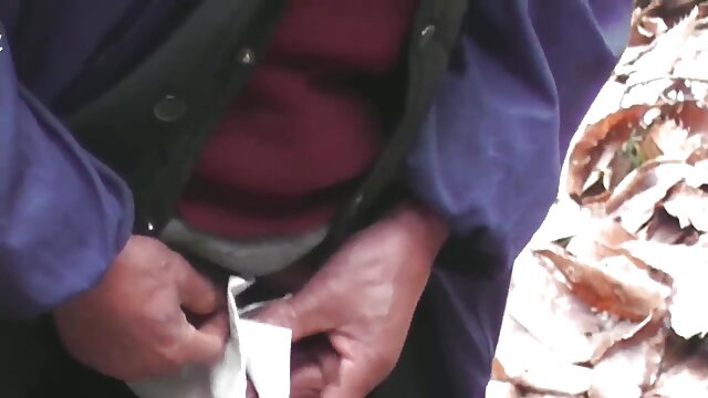 Najljubši :  Rjavolaska porno piščalka se zveže in zajebe s svojim žebnom Video posnetki 