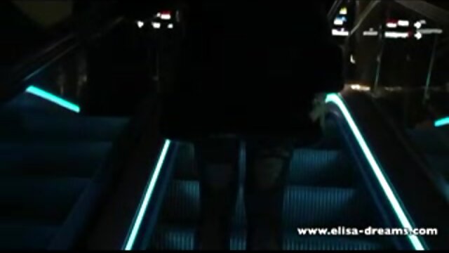 Najljubši :  Avdicija glasbenega videa BBC za belo dekle z breskovim plenom Video posnetki 