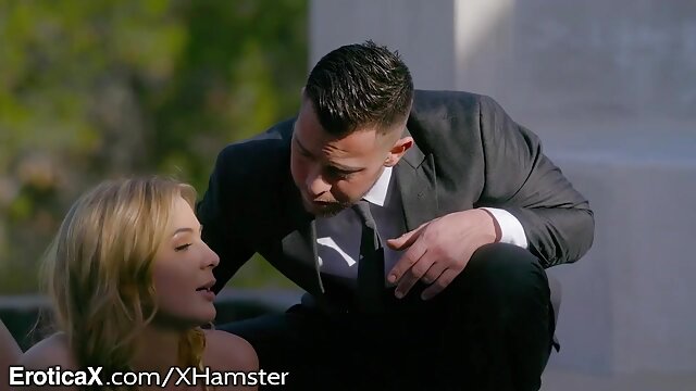 Najljubši :  Blondinka z očali se tako močno zajebe Video posnetki 