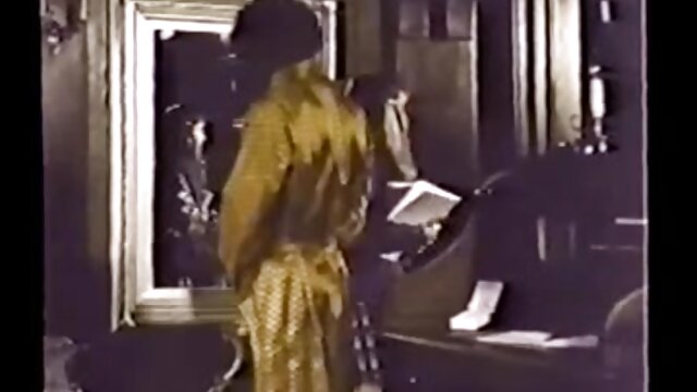 Najljubši :  Seks z bradatim kolegom polepša odpuščeni zdravnikov dan Video posnetki 