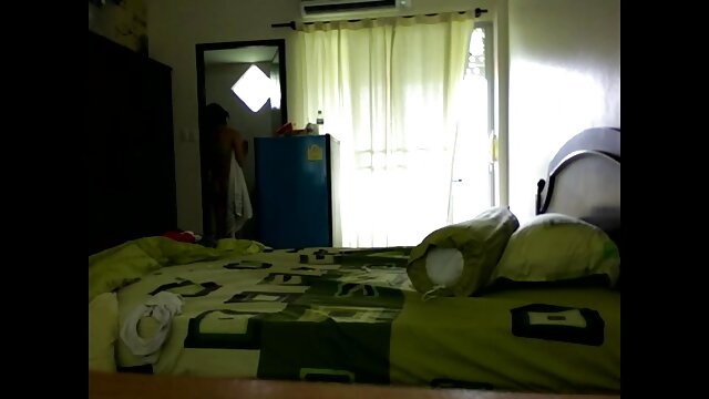 Najljubši :  Šolski hišnik poka neverjetno dekle v garderobi Video posnetki 