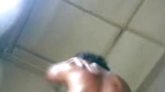 Najljubši :  Izkušen maser ve, kako ugoditi svoji pohotni stranki Video posnetki 