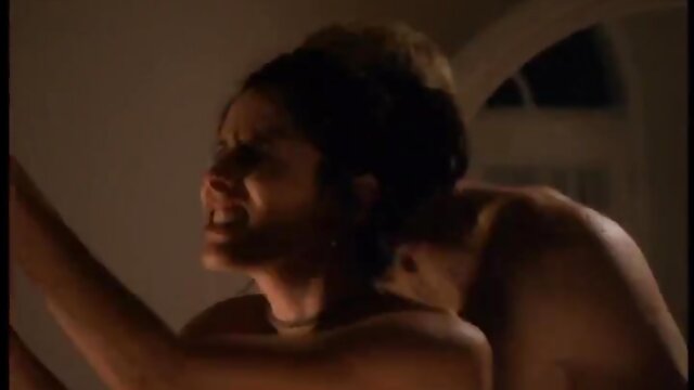 Najljubši :  Čutna masaža vključuje tako drgnjenje telesa kot nežno lizanje muce Video posnetki 