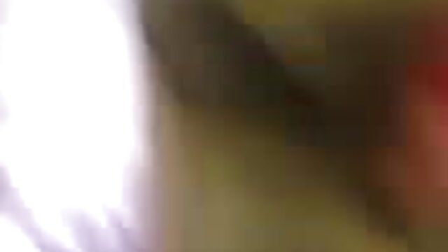 Najljubši :  Lep v vijoličnem puloverju osrečuje šefa pri sesanju in jahanju tiča Video posnetki 