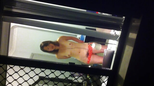 Najljubši :  Razkošna MILF zajebava mlajšega fanta v njegovi dragi limuzini Video posnetki 