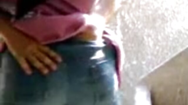 Najljubši :  Suha blondinka ne more nehati sesati tiča kul latinskega žrebca Video posnetki 