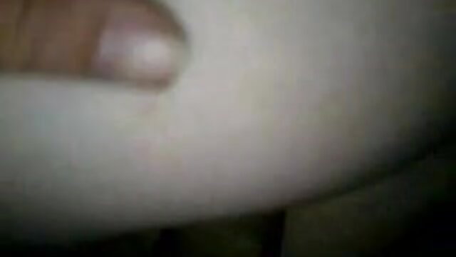 Najljubši :  Dolgočasen večer se spremeni v odličen, ko dekle pristane na anal Video posnetki 