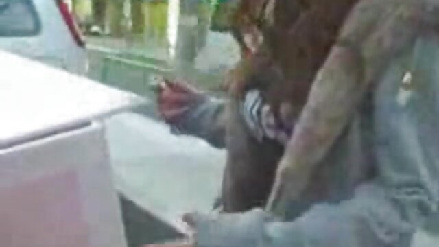 Najljubši :  Suha najstniška rjavolaska pride k zdravniku na poseben pregled Video posnetki 