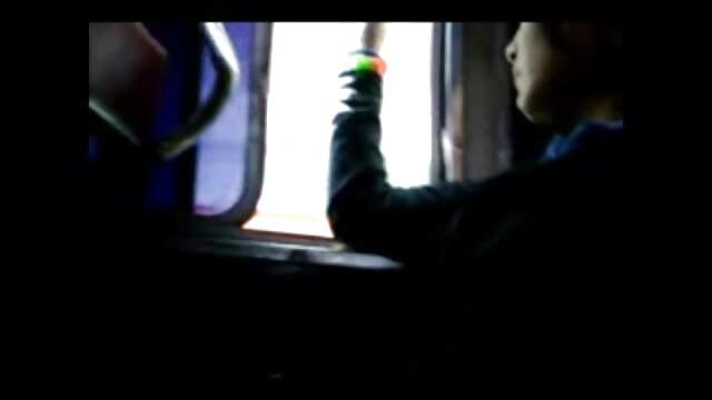 Najljubši :  Mladenič dovoli ženski, da je mesena z njim, ker si to želi Video posnetki 