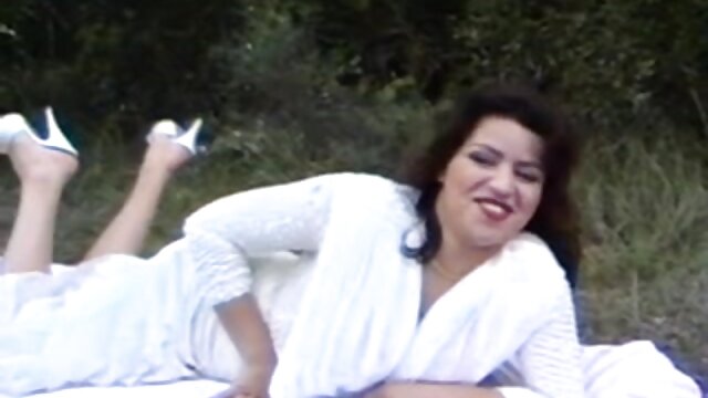 Najljubši :  Pohojena učiteljica preizkuša spretnosti novega učenca Video posnetki 