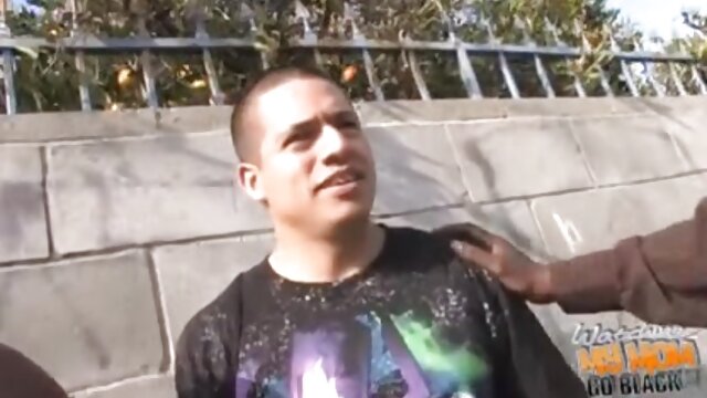 Najljubši :  Veliki in dolgi petelini izskočijo iz teh lukenj Video posnetki 