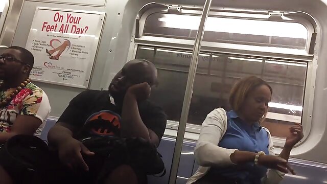 Najljubši :  Vroča ljubezen uporablja melone kot glavno orožje, da fanta premami k fahanju Video posnetki 