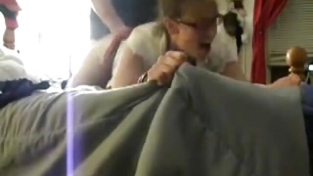 Najljubši :  Ekscentrična ljubica obožuje jahanje hoverboarda in sesanje tičev Video posnetki 