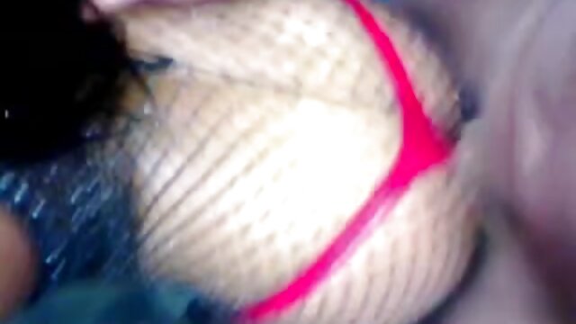 Najljubši :  Ebony miks je udaril BF, medtem ko je poskušal snemati vadnico za ličenje Video posnetki 