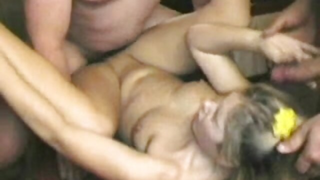 Najljubši :  Vroče fahanje v POV stilu in misijonski seks s sladkim dekletom Video posnetki 