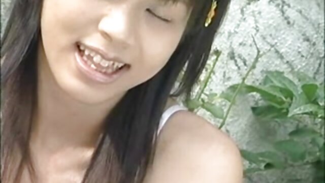 Najljubši :  Vitka punčka iz ebenovine je sredi strastnega ljubljenja Video posnetki 