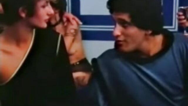 Najljubši :  Štirje seks, ki vključujejo tri vroče dame Video posnetki 