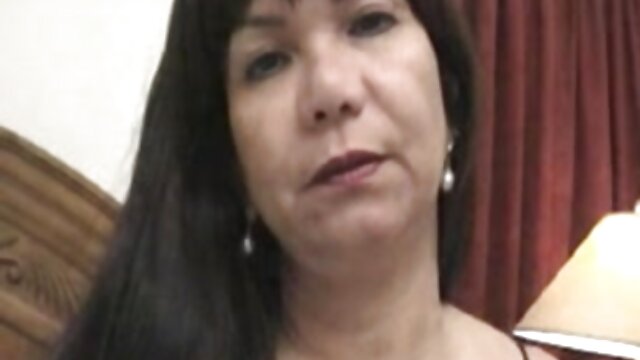 Najljubši :  Moški vrta polsestro, ker je preveč seksi, da bi ji zanikala Video posnetki 