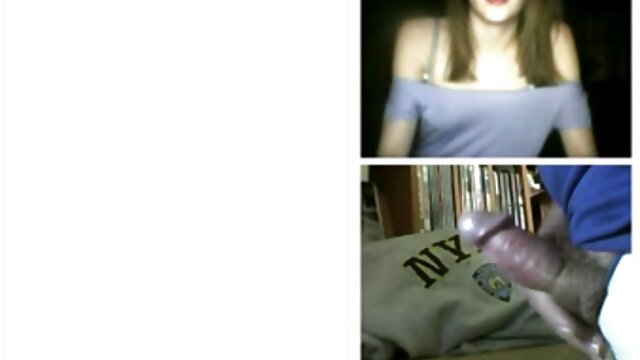 Najljubši :  Lepa blondinka prekine vadbo na prostem, da bi se pohitrila Video posnetki 