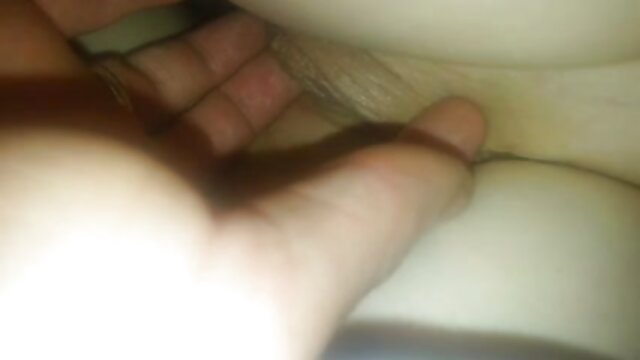 Najljubši :  Srečni moški se udeležujejo skupinskega seksa s prikupnimi pastorkama Video posnetki 